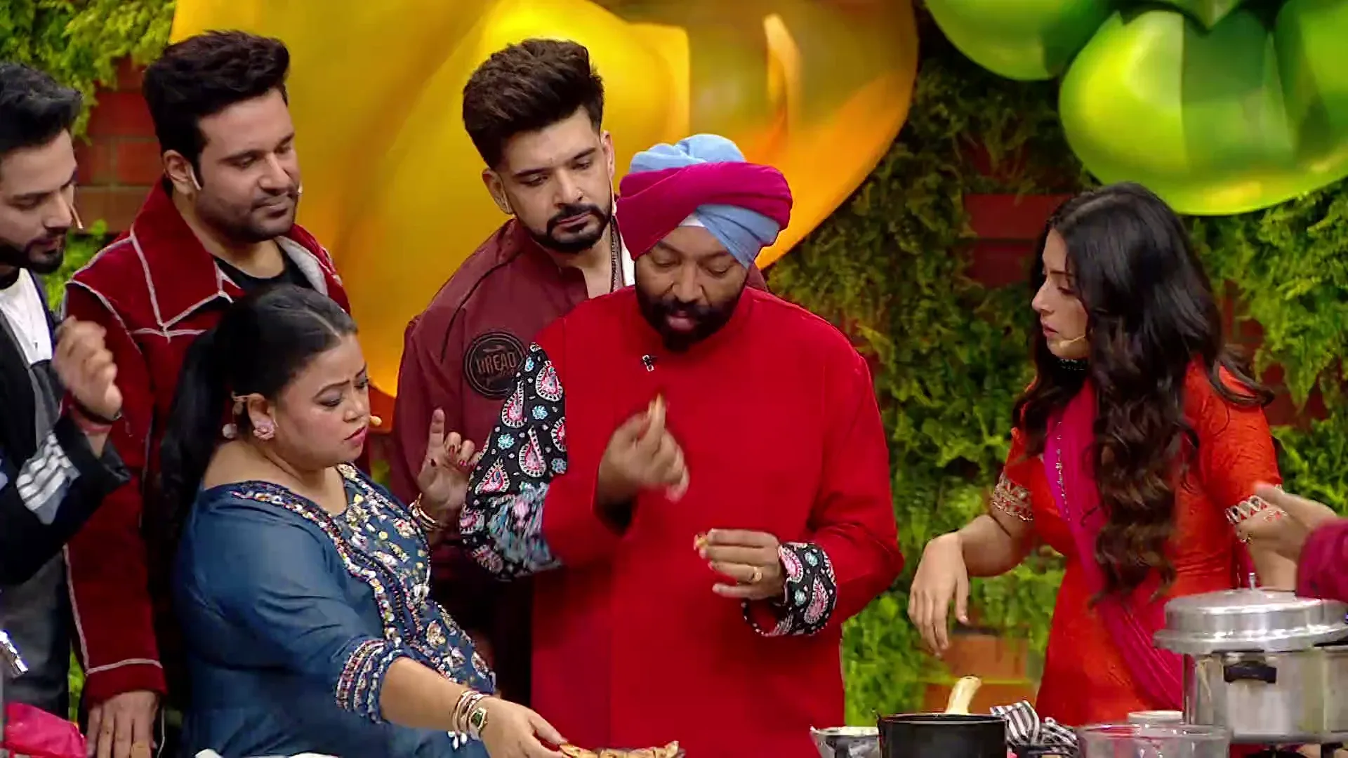 Laughter Chefs Unlimited Entertainment Season 3 2025 Hindi WEB-DL 720p - 480p - 1080p [EP- 43 Added] screenshot 2