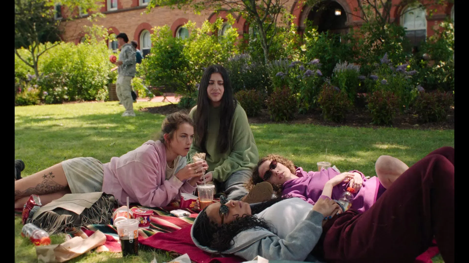 Roommates 2026 Hindi - English Dual Audio WEB-DL 720p - 480p - 1080p screenshot 3