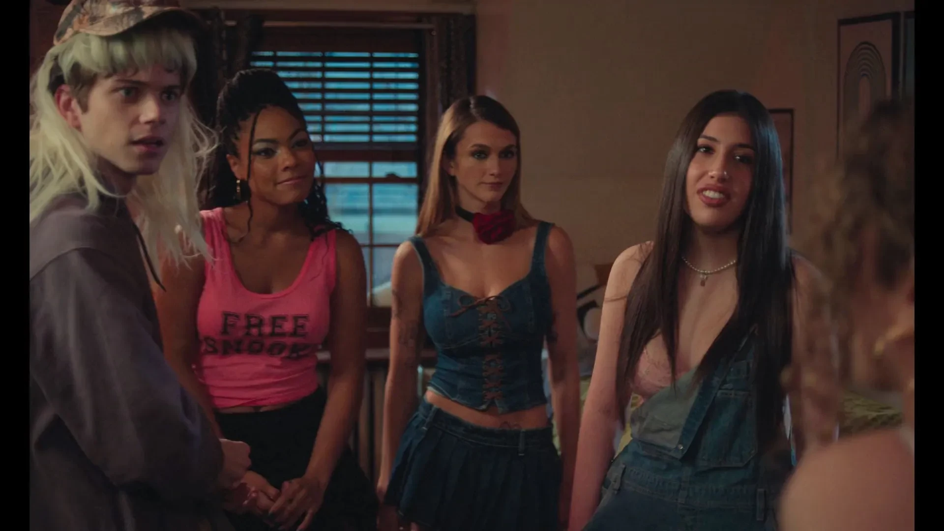 Roommates 2026 Hindi - English Dual Audio WEB-DL 720p - 480p - 1080p screenshot 4