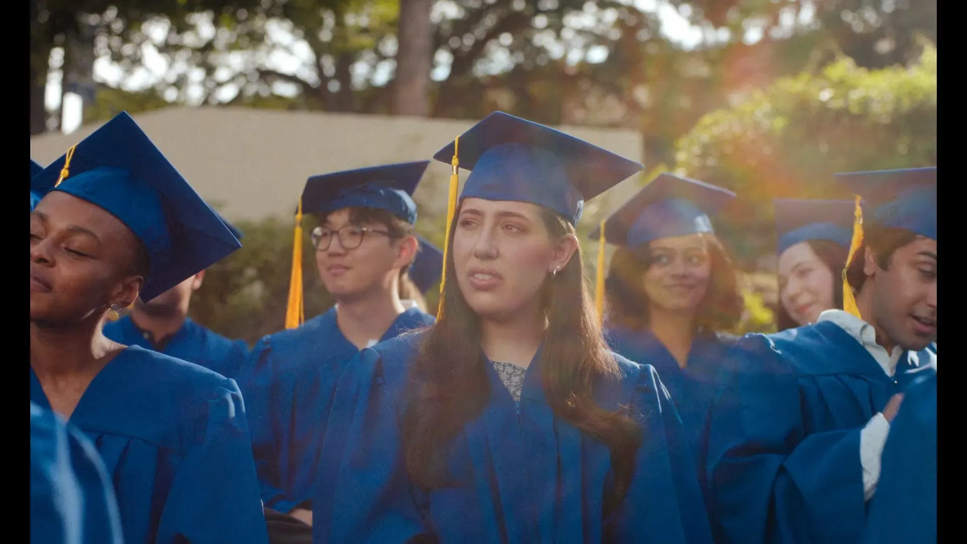 Roommates 2026 Hindi - English Dual Audio WEB-DL 720p - 480p - 1080p screenshot 1