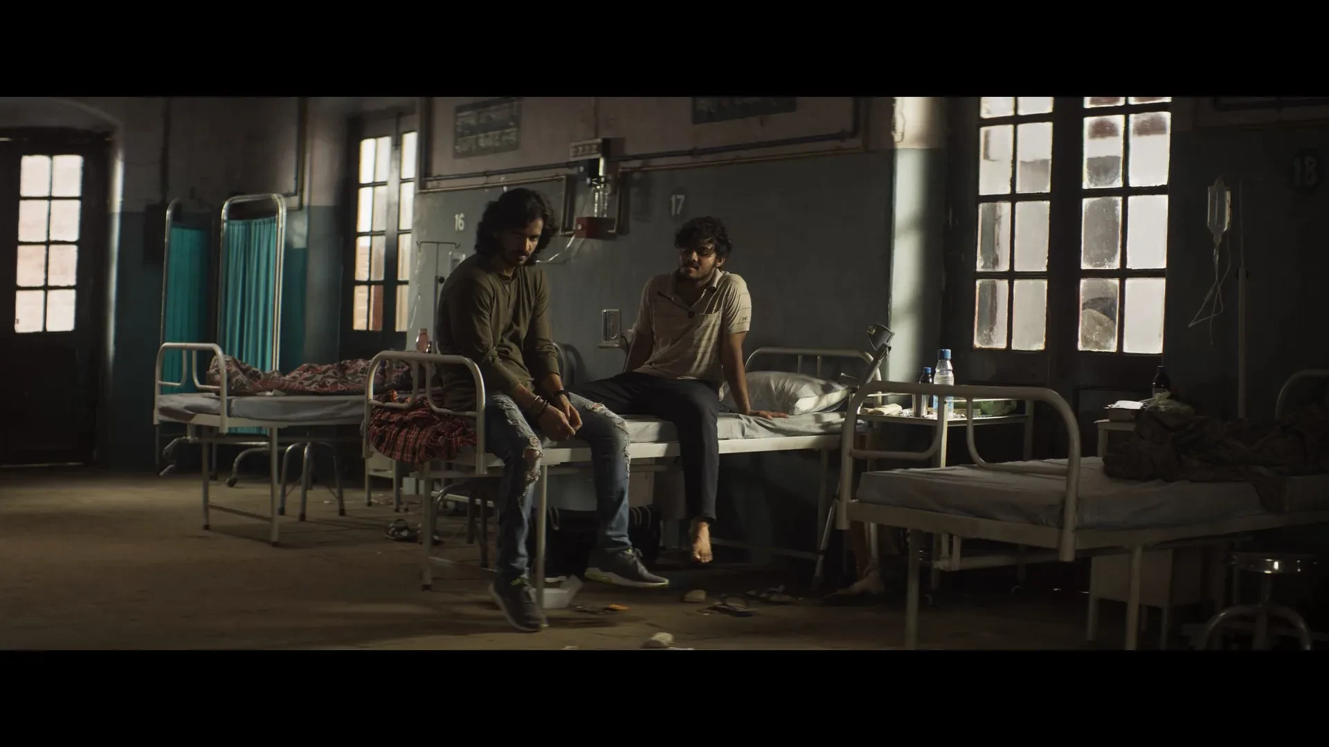 Jamtara – Sabka Number Ayega 2022 Season 2 Hindi Audio WEB-DL 720p - 480p - 1080p [ALL EPISODES] screenshot 3