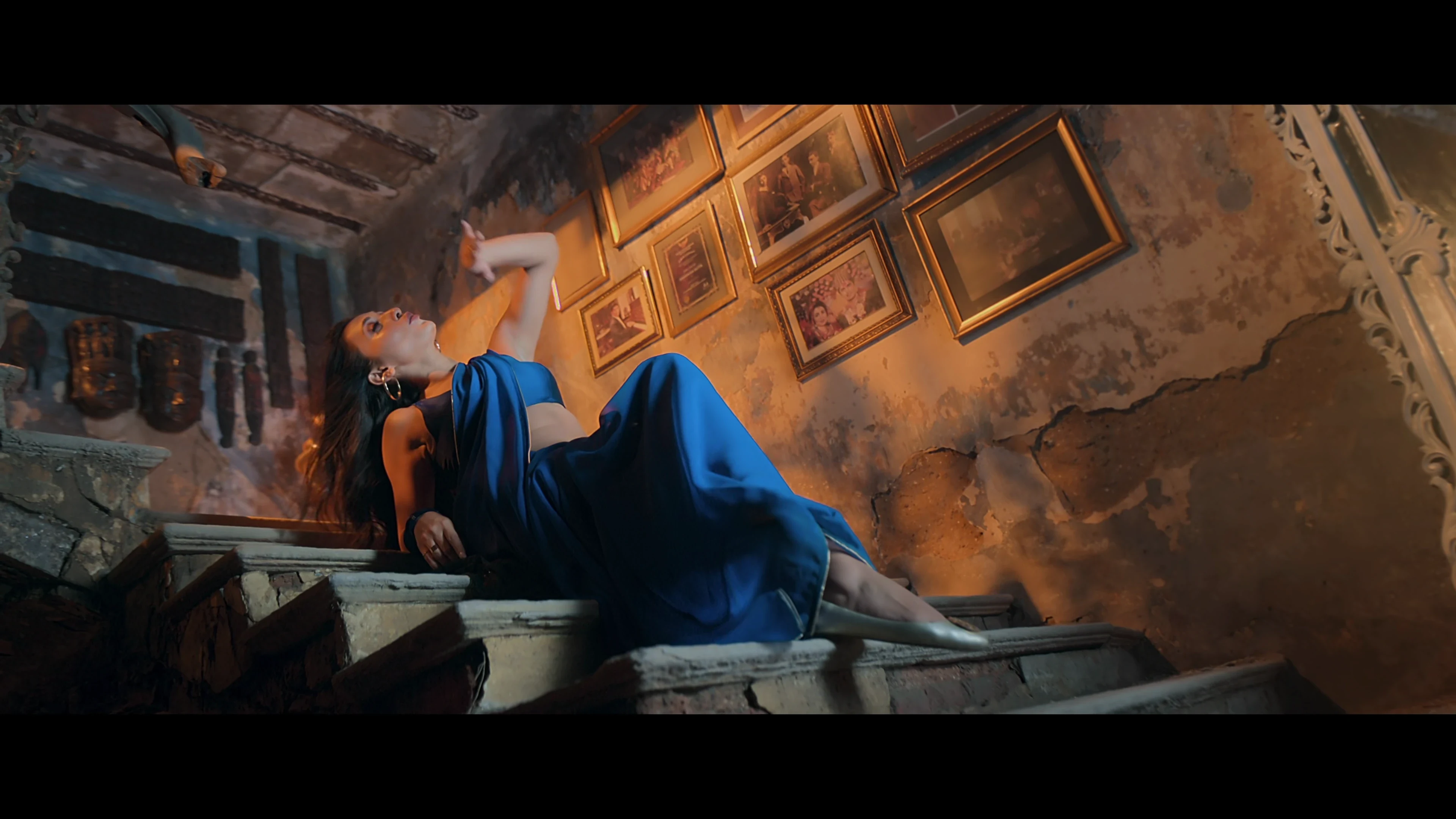 Bhanupriya Bhooter Hotel 2026 Bengali Audio WEB-DL 720p - 1080p - 2160p screenshot 2