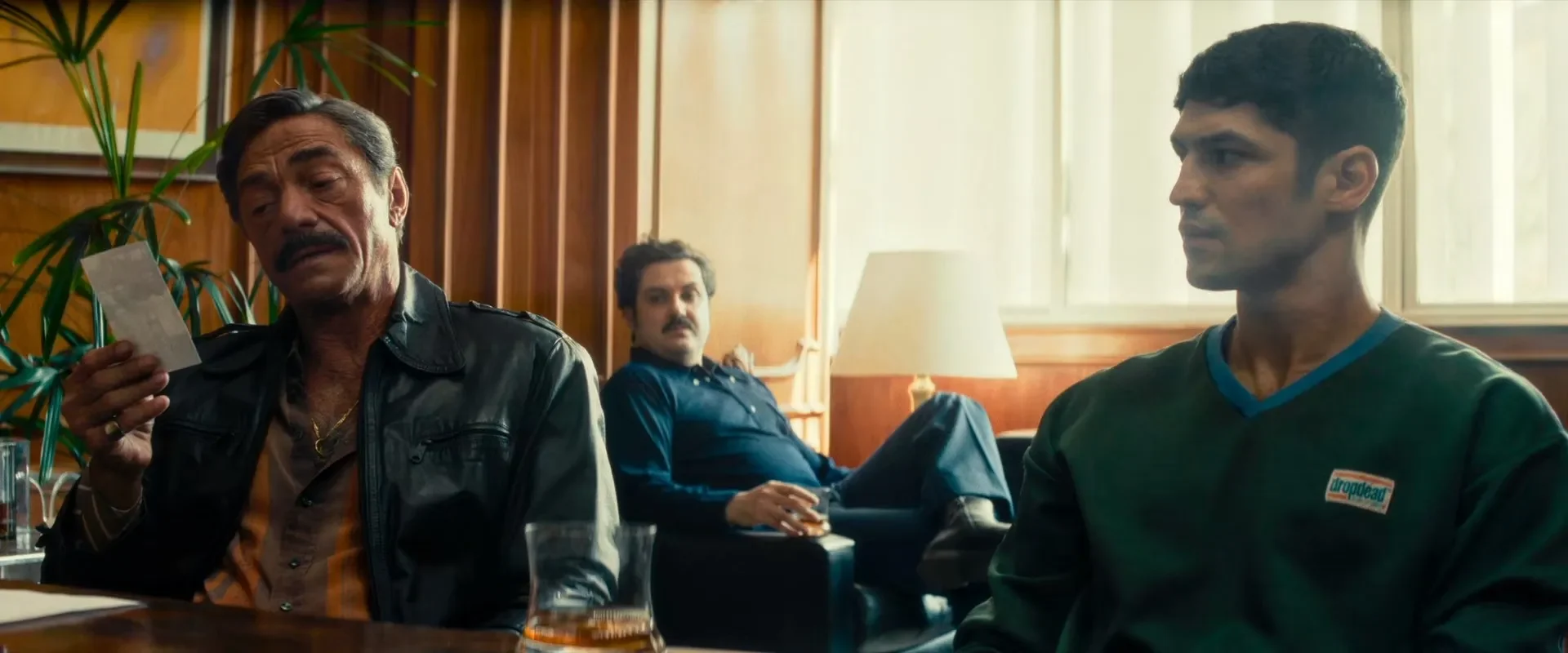 The Secret Agent 2025 Hindi - Portuguese Dual Audio WEB-DL 720p - 480p - 1080p screenshot 3