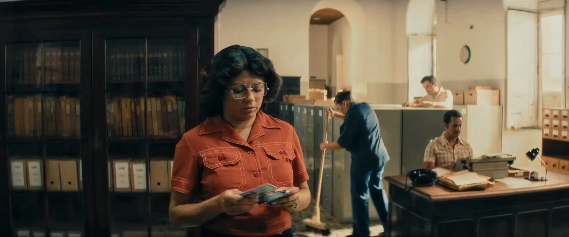 The Secret Agent 2025 Hindi - Portuguese Dual Audio WEB-DL 720p - 480p - 1080p screenshot 5