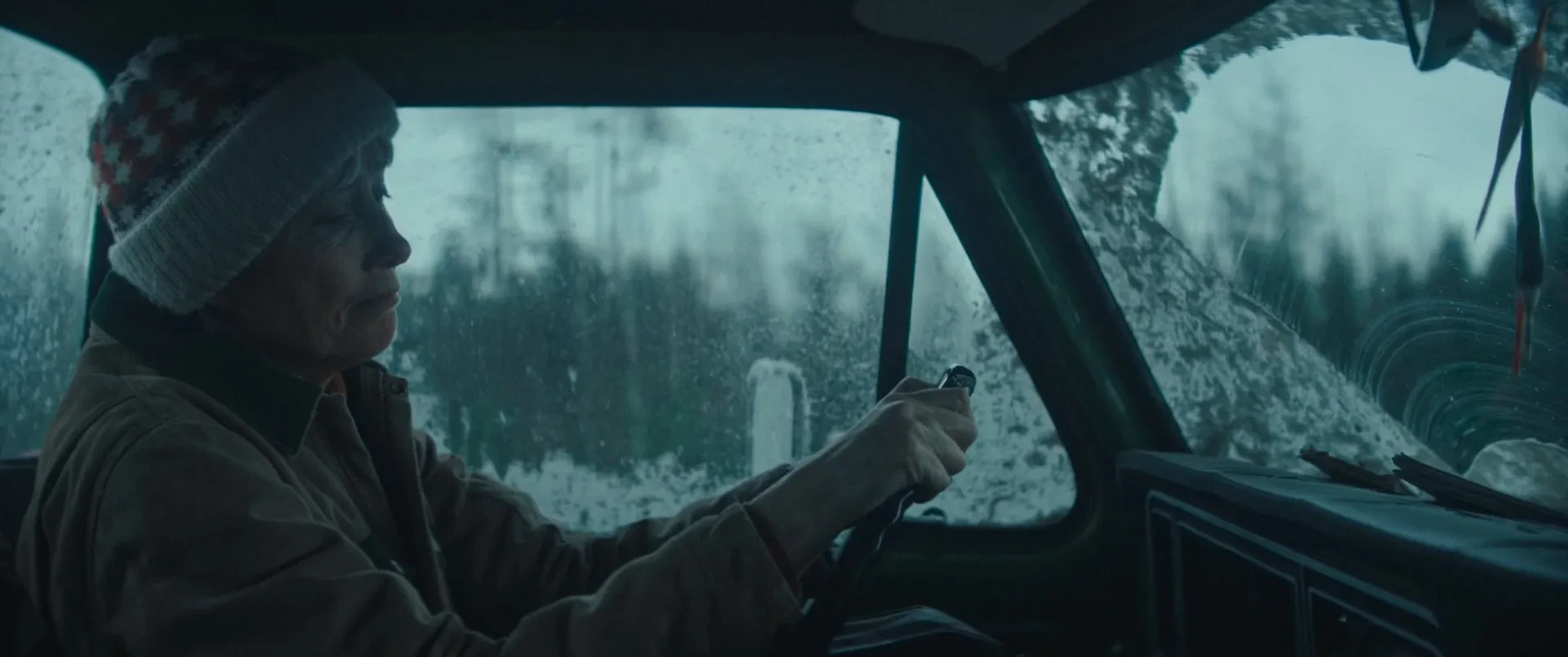 Dead of Winter 2025 Hindi Dual Audio WEB-DL 720p - 480p - 1080p screenshot 5