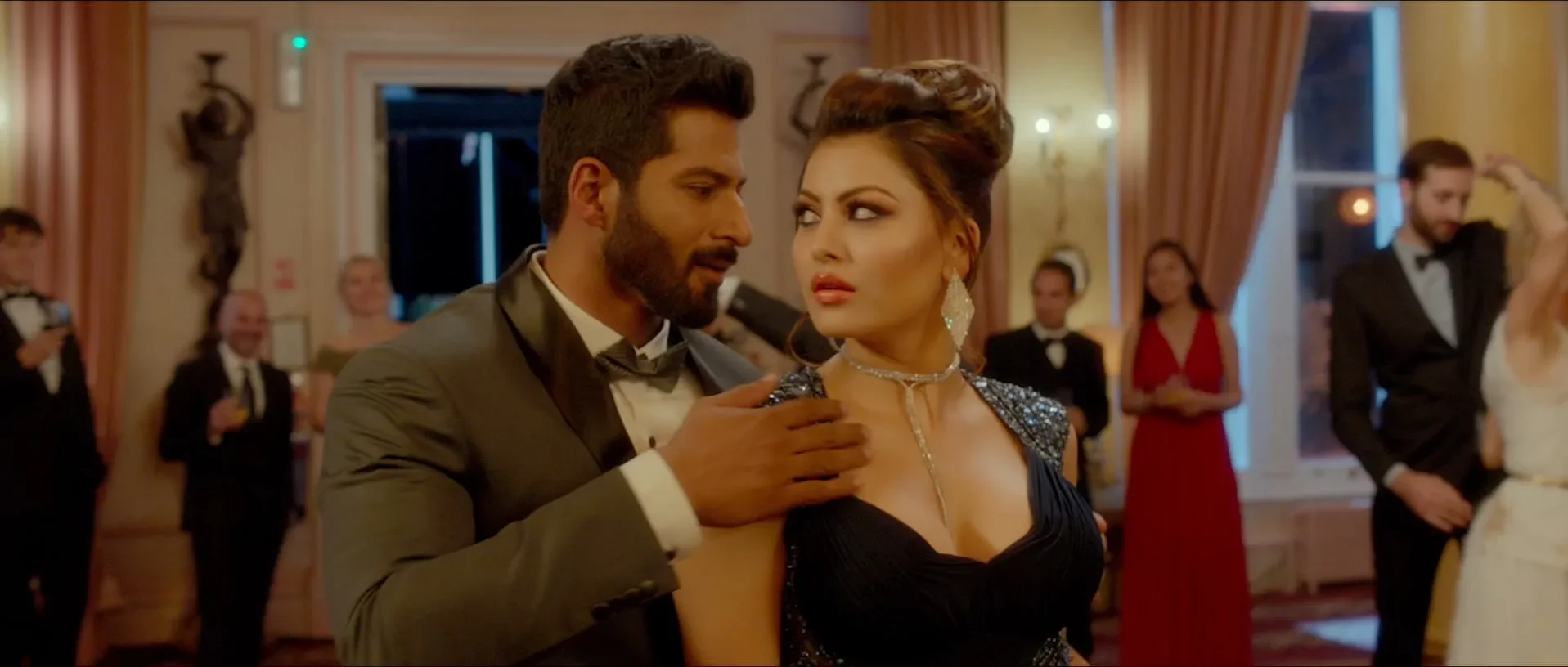 Hate Story IV 2018 Hindi Dual Audio WEB-DL 720p - 480p - 1080p screenshot 2