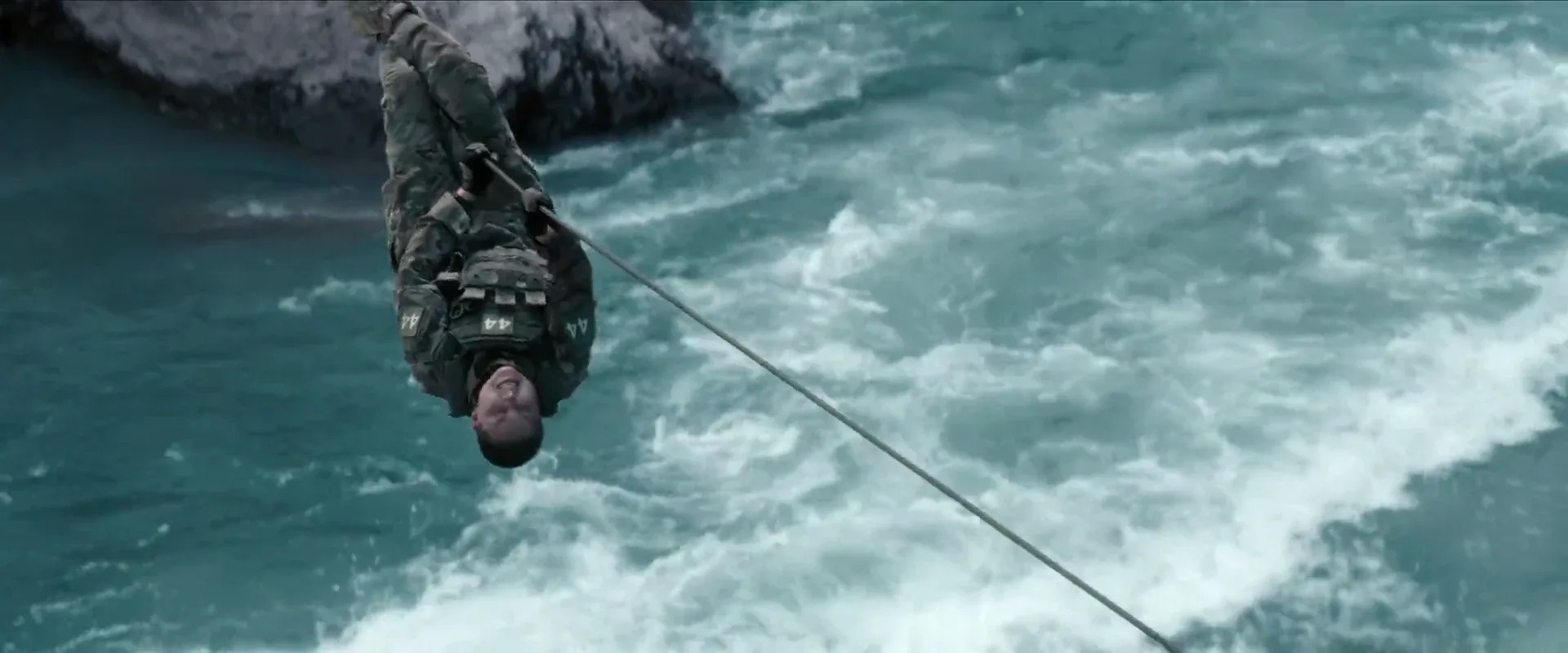 War Machine 2026 Hindi Dual Audio WEB-DL 720p - 480p - 1080p screenshot 3