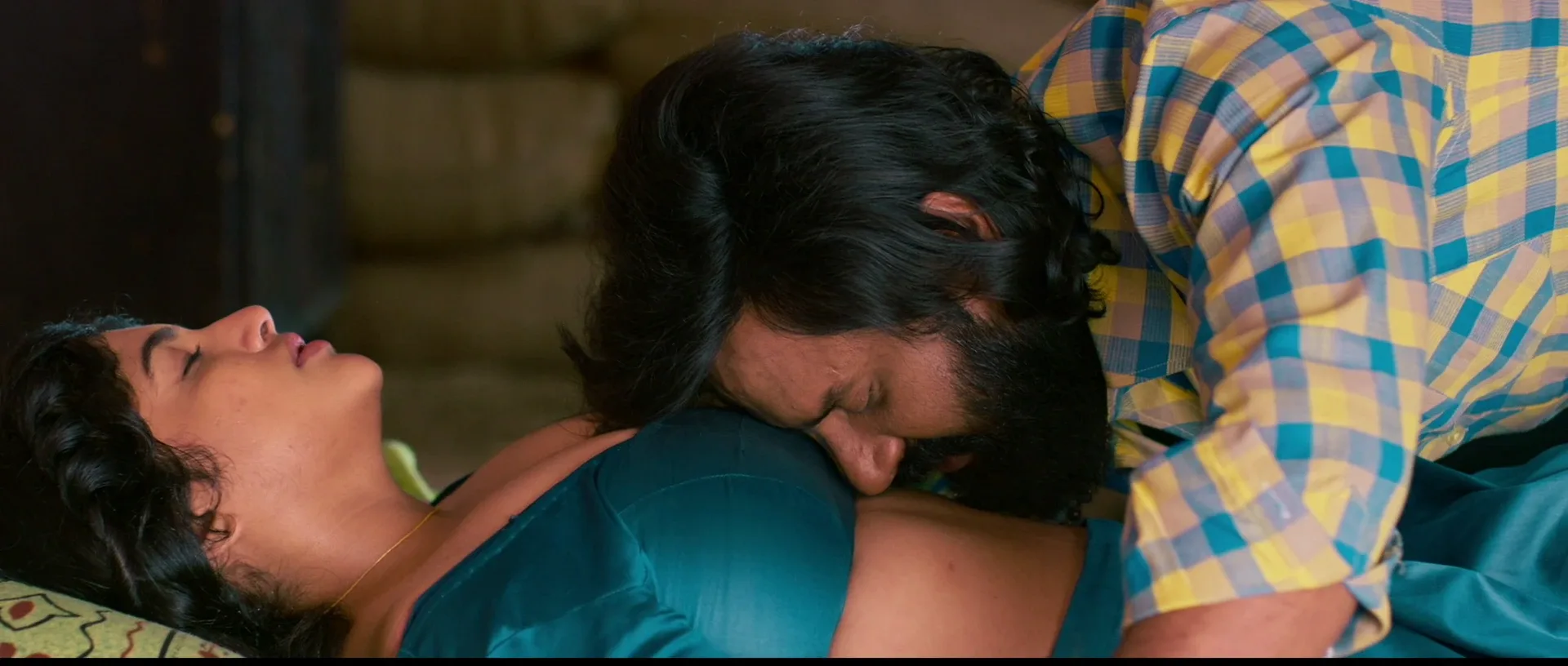 Suryapet Junction 2025 Hindi Dual Audio WEB-DL 720p - 480p - 1080p screenshot 6