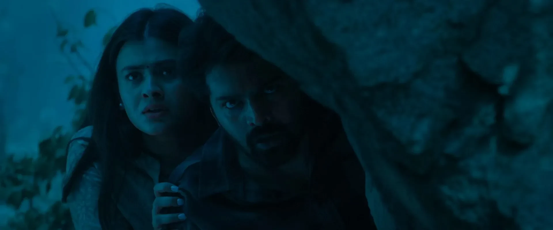 Eesha 2025 Hindi Dual Audio WEB-DL 720p - 480p - 1080p screenshot 3