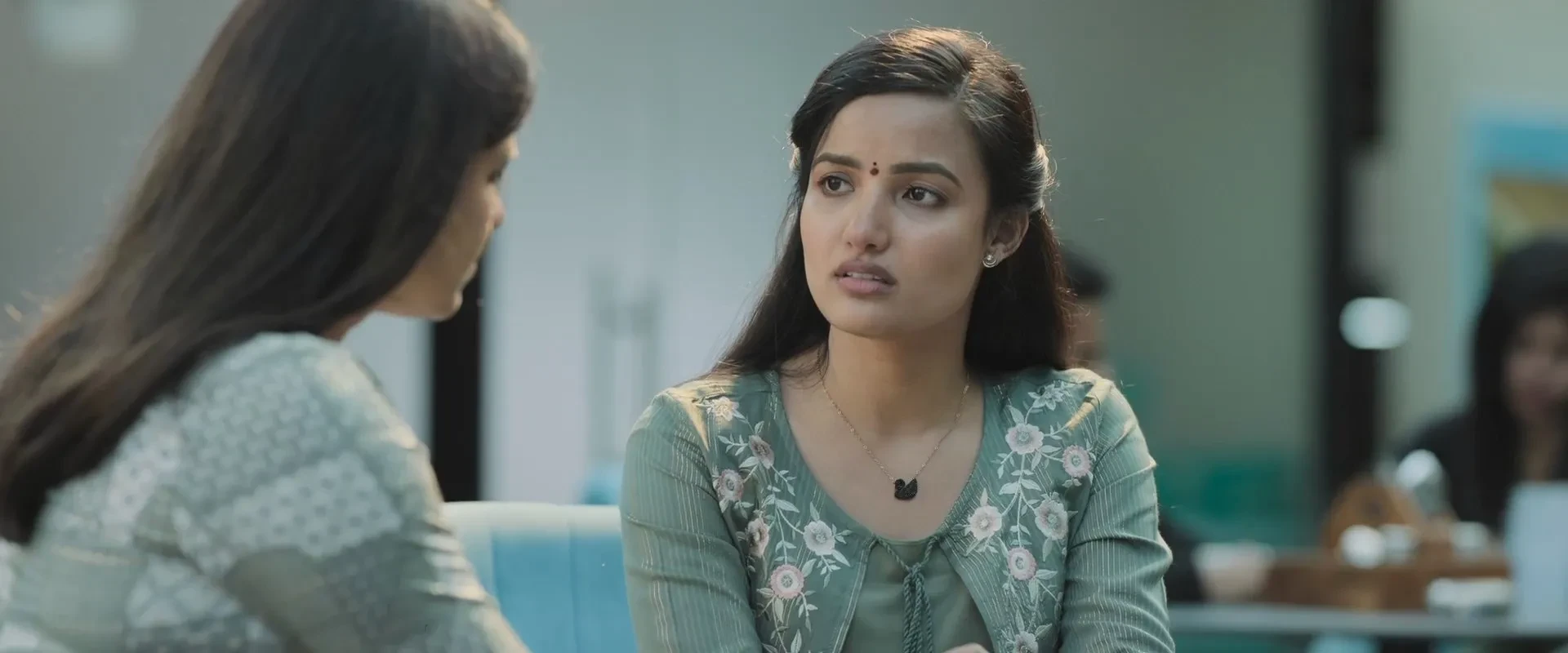 Eesha 2025 Hindi Dual Audio WEB-DL 720p - 480p - 1080p screenshot 5