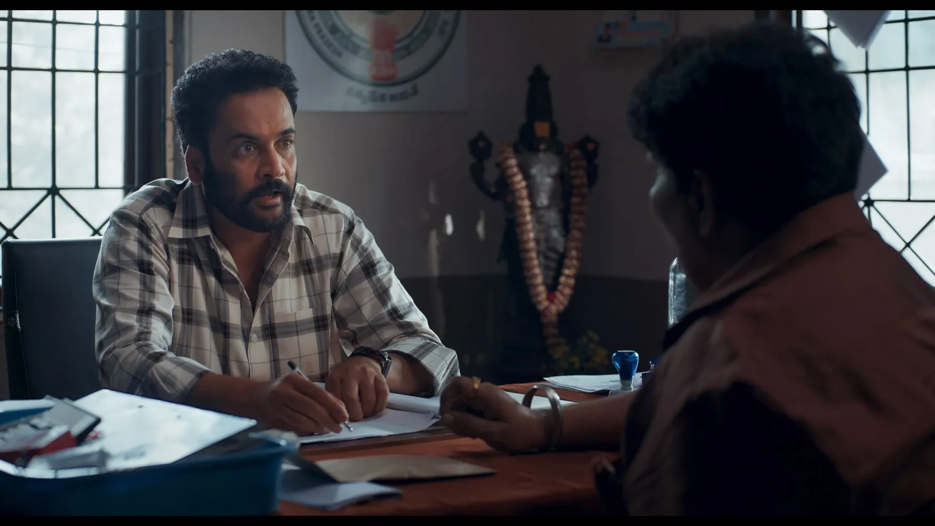 Sampradayini Suppini Suddapoosani 2026 Hindi - Telugu Dual Audio WEB-DL 720p - 480p - 1080p screenshot 5