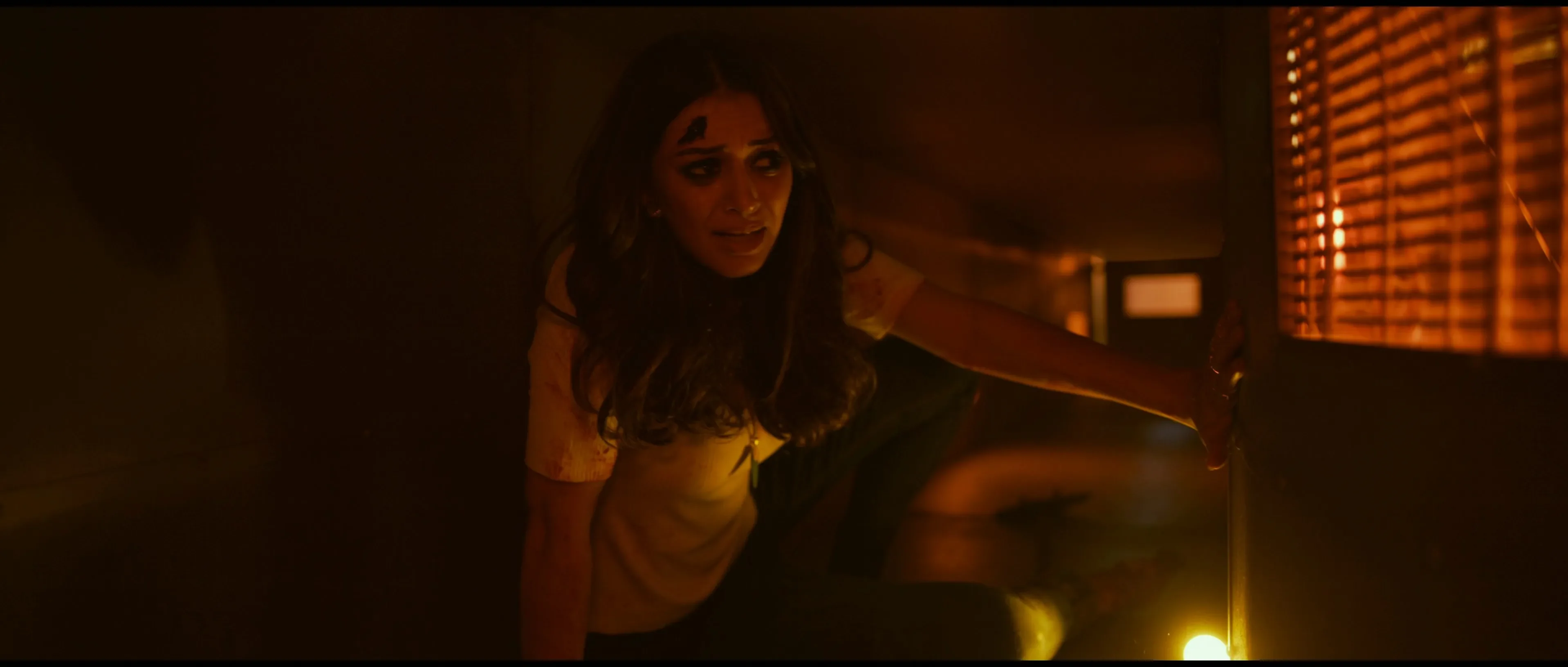 105 Minuttess 2024 Hindi - Telugu Dual Audio WEB-DL 720p - 480p - 1080p screenshot 3