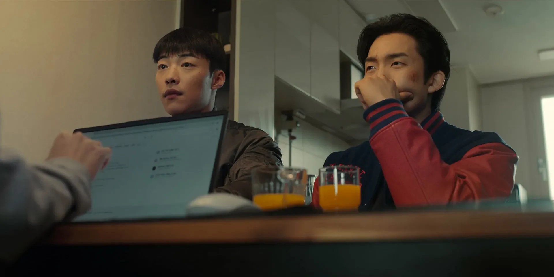 Bloodhounds 2026 Season 2 Hindi - English Audio WEB-DL 720p - 1080p [ALL EPISODES] screenshot 2