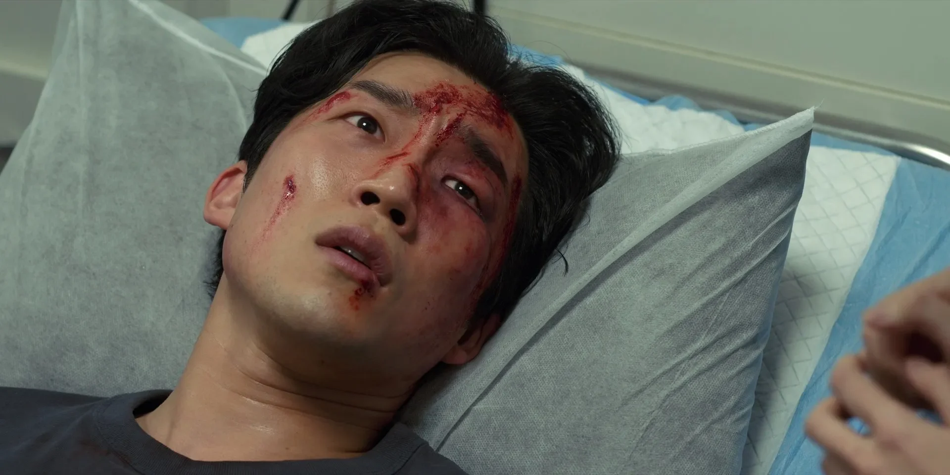 Bloodhounds 2026 Season 2 Hindi - English Audio WEB-DL 720p - 1080p [ALL EPISODES] screenshot 3