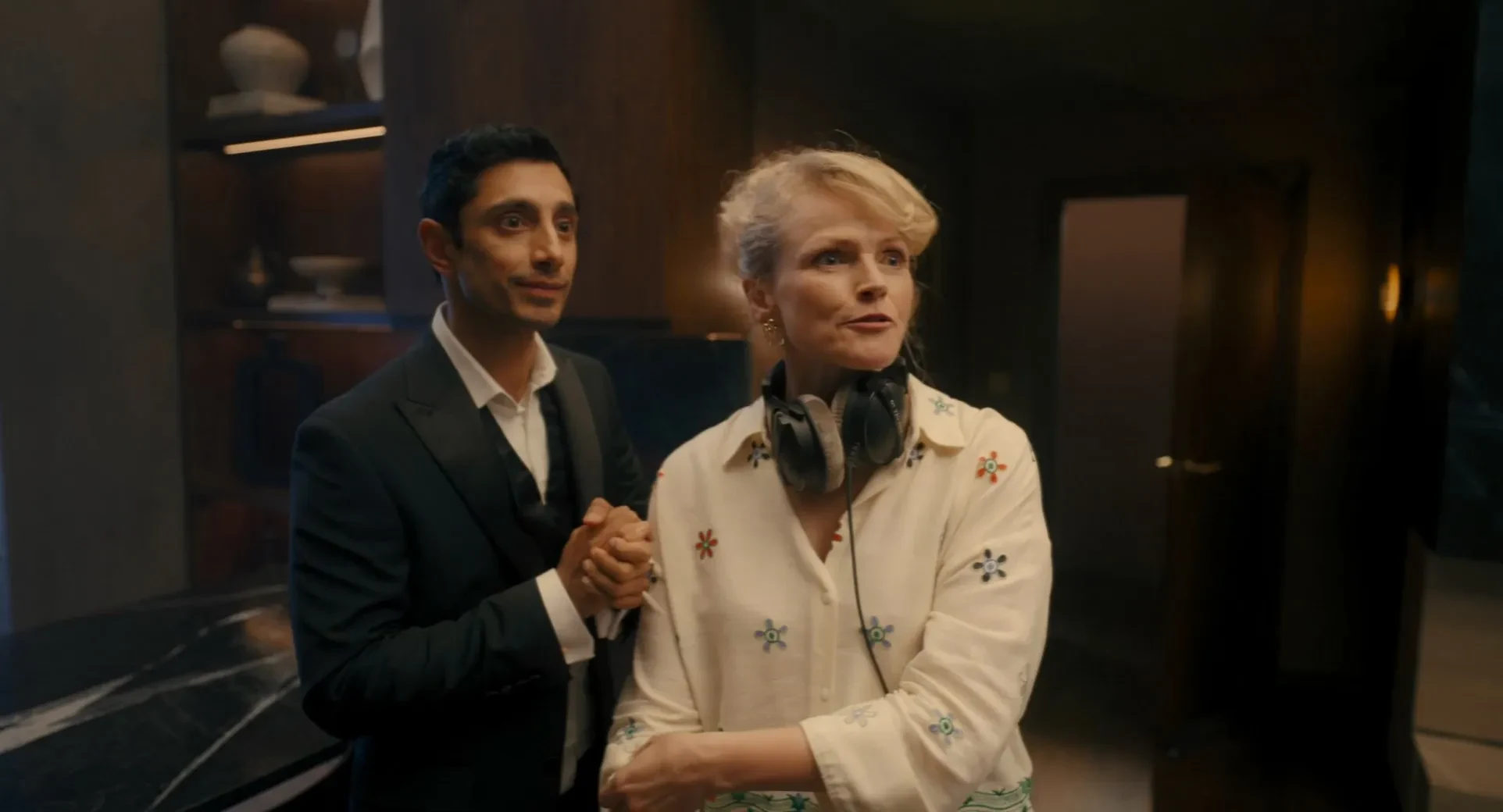 Bait 2026 Season 01 Hindi Dual Audio WEB-DL 720p - 480p - 1080p [EP - 06 Added] screenshot 6