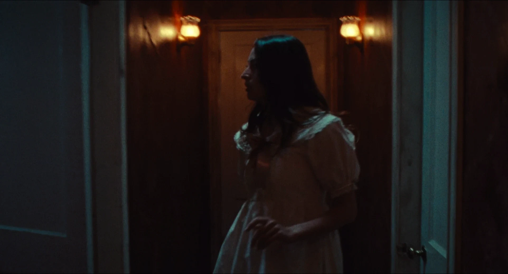 Dolly 2025 Hindi Dual Audio WEB-DL 720p - 480p - 1080p screenshot 4