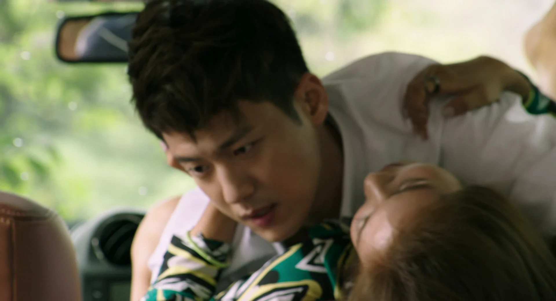 Missing 2 2017 Hindi Dual Audio WEB-DL 720p - 480p - 1080p screenshot 2