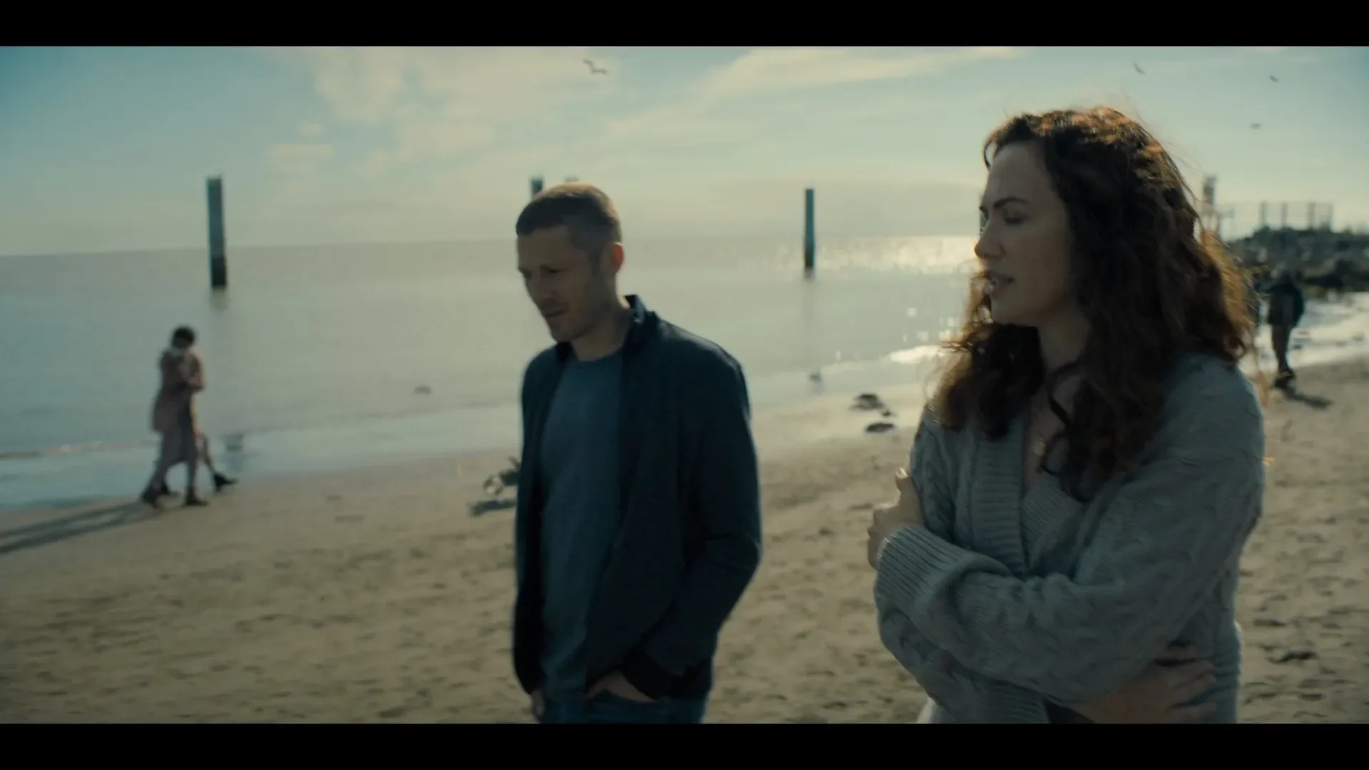 Midnight Mass 2021 Season 01 Hindi Dual Audio WEB-DL 720p - 480p - 1080p [ALL EPISODES] screenshot 3